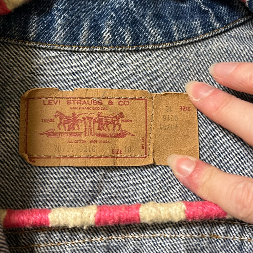 Levi's Blue Denim Trucker Vintage 1990’s Jacket - Picture 2 of 9